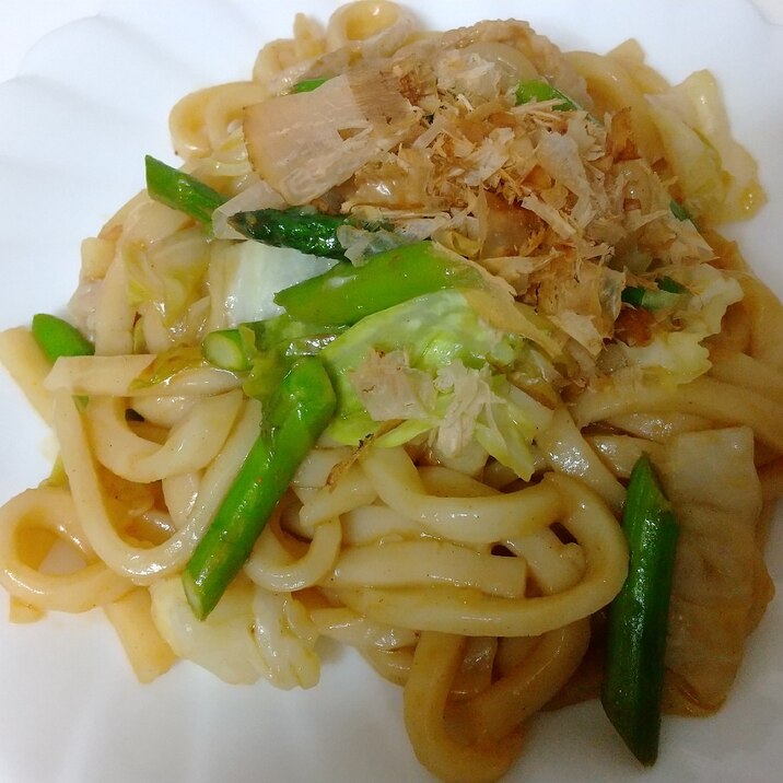 ランチに!アスパラ*豚しゃぶ肉の焼きうどん